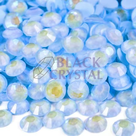 JASNONIEBIESKIE CYRKONIE