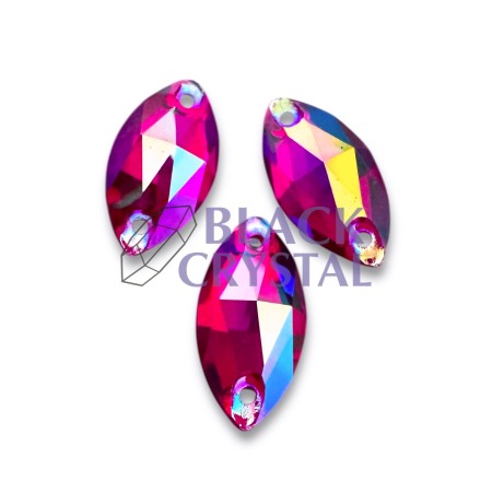 Różowe kryształki do przyszywania o płaskiej podstawie.