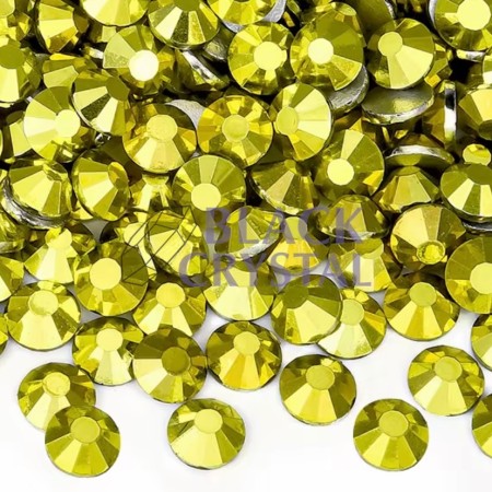 KRYSZTAŁKI DO PRZYKLEJANIA NA UBRANIE