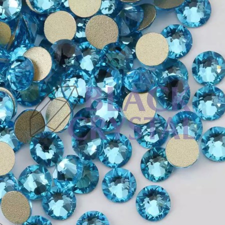 Błękitne cyrkonie szklane do przyklejania.