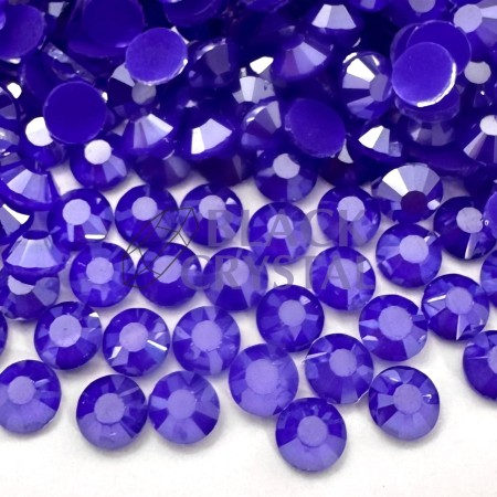 Niebieskie cyrkonie szklane do przyklejania.