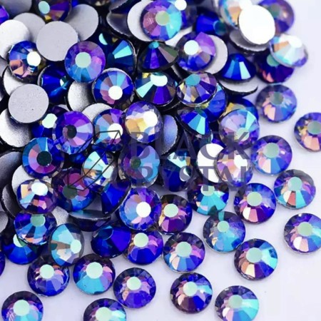 CYRKONIE TANZANITE AB...